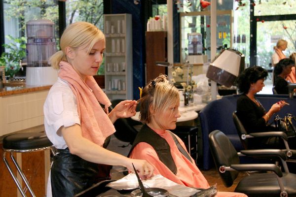 Friseursalon • Scherenzauber Friseur München